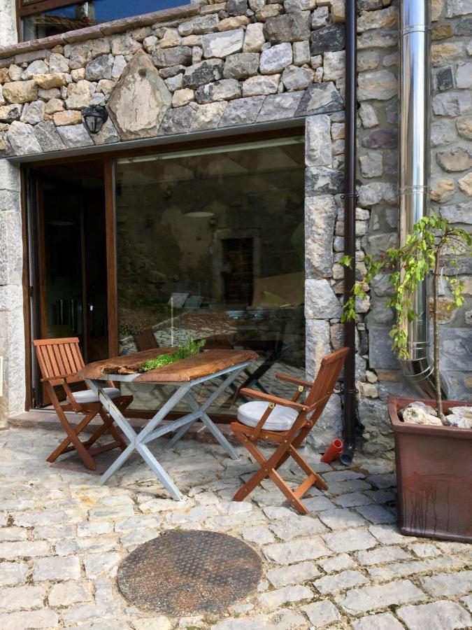 La Cabana De Catalina Sotres Exterior photo